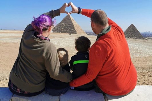 Tour to Giza Pyramids including Riding a Camel and Egyptian Museum